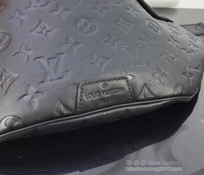 路易威登LV女包 頂級原單 M44388 壓紋小牛皮 Discovery腰包 休閒時尚風格 佩戴於腰間 肩背或斜挎  ydh2668